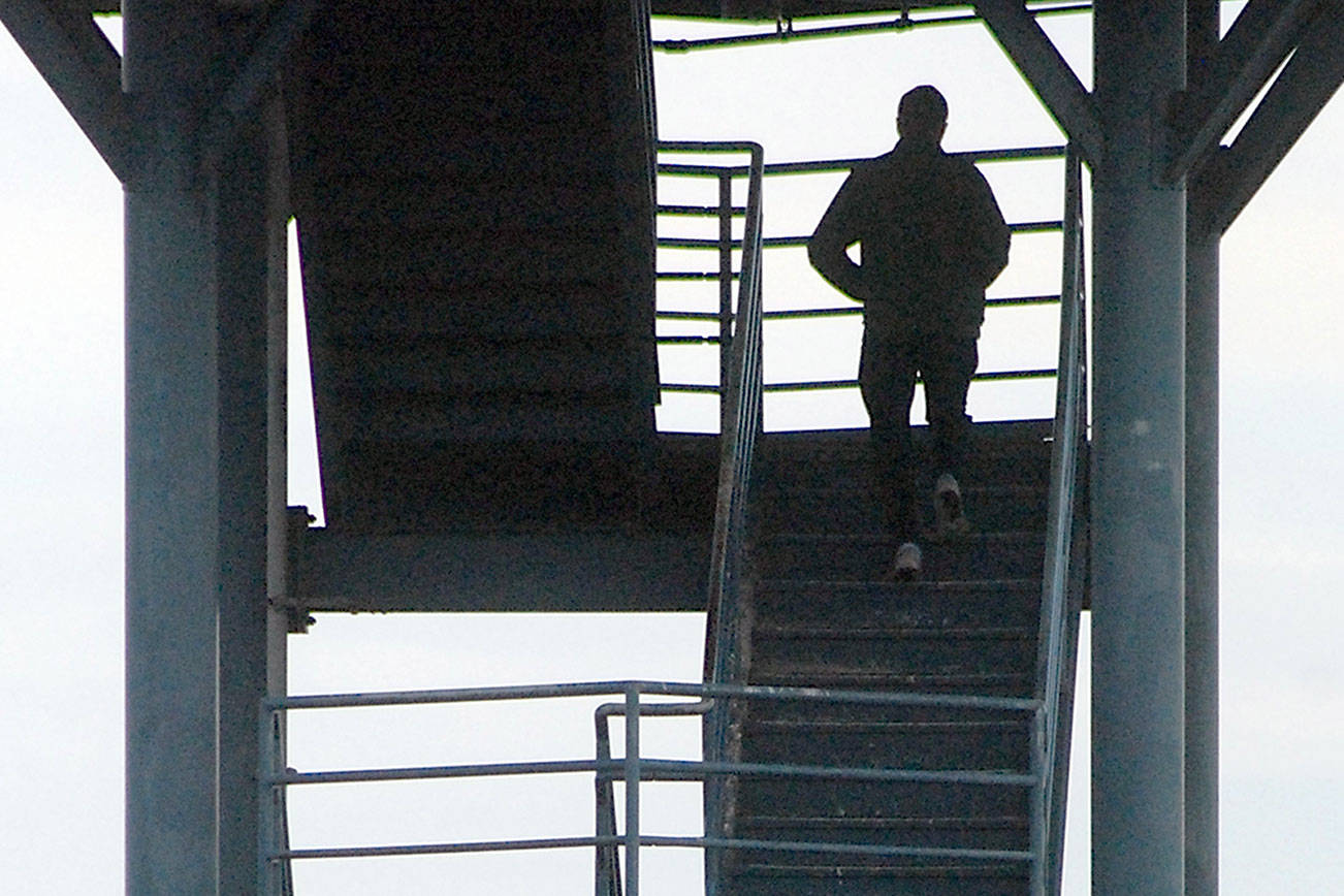 PHOTO: Stark contrast at Port Angeles City Pier