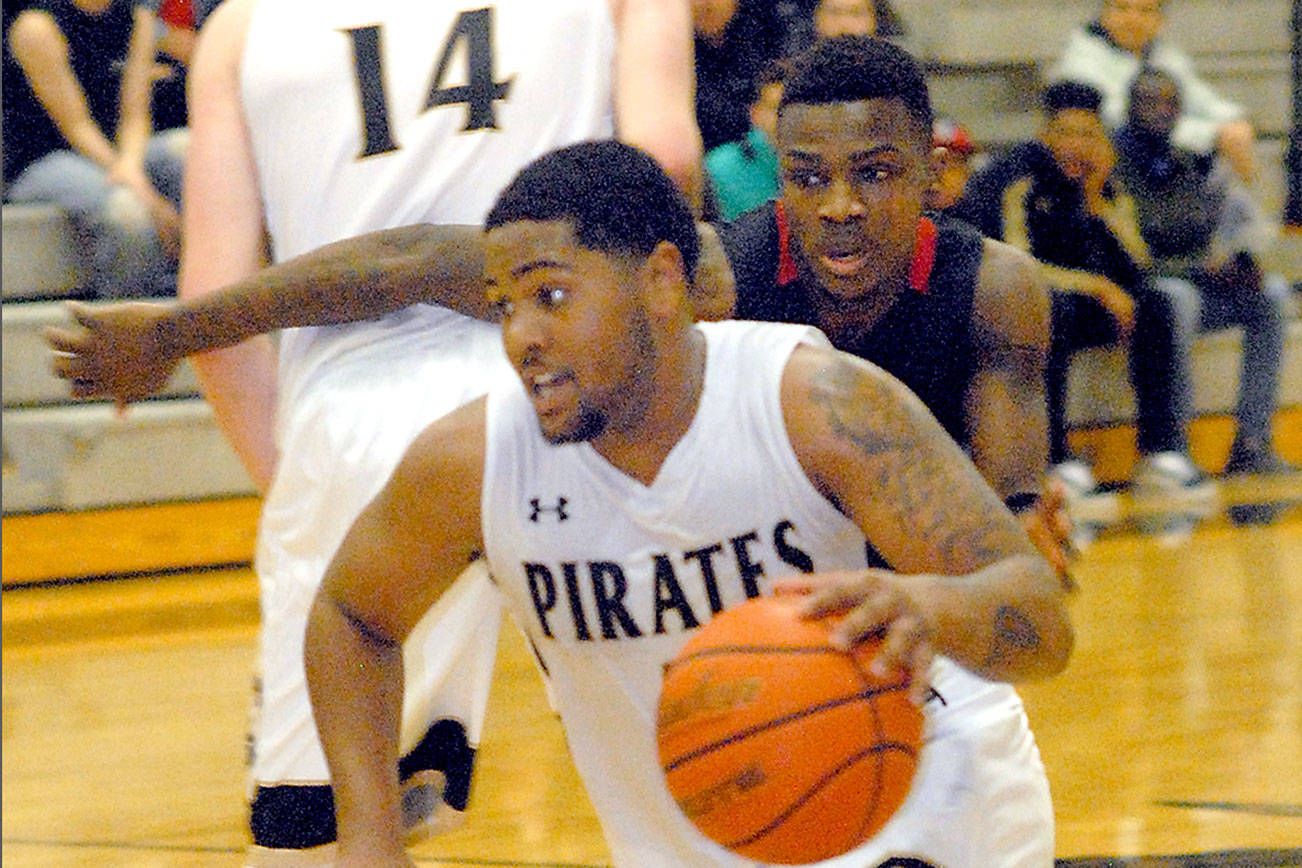 MEN’S BASKETBALL: Harris-Williams has big night for Peninsula