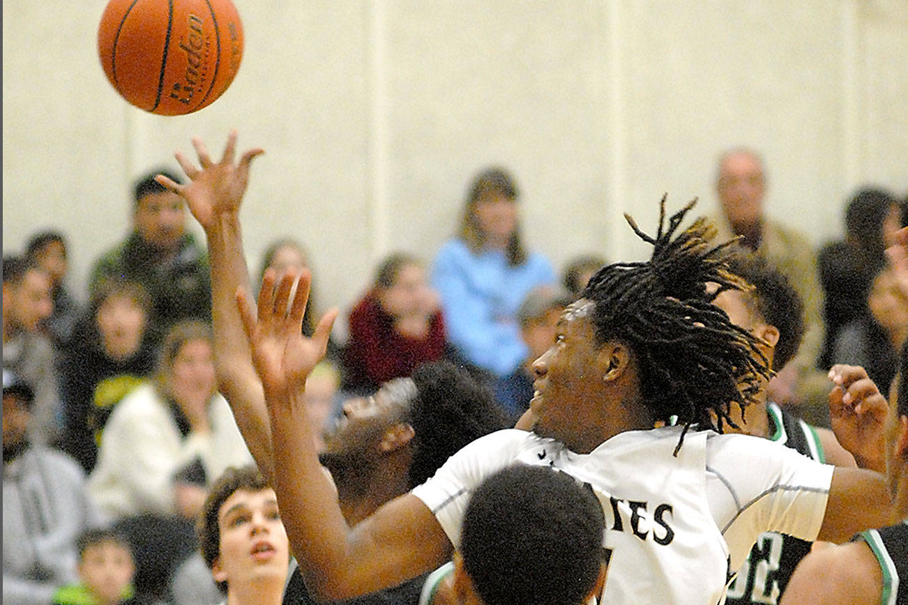 MEN’S BASKETBALL: Peninsula rally comes close in loss to Shoreline