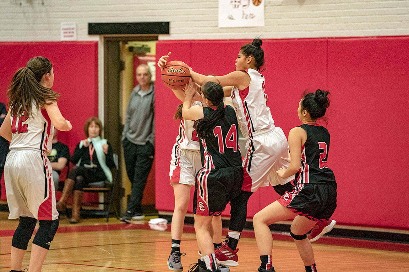PREP BASKETBALL: Port Townsend girls, boys fall in district openers