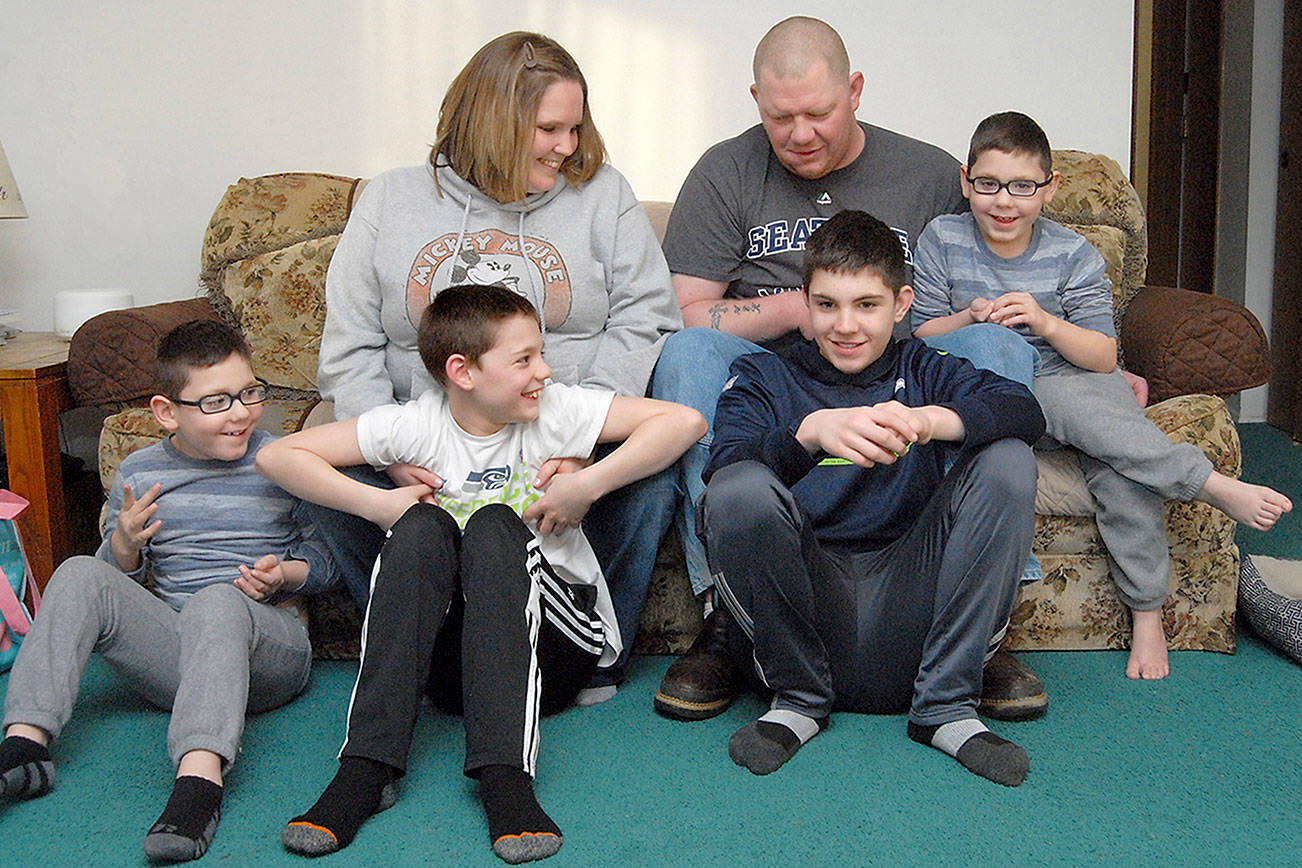 Port Angeles mom receives Unsung Hero Award