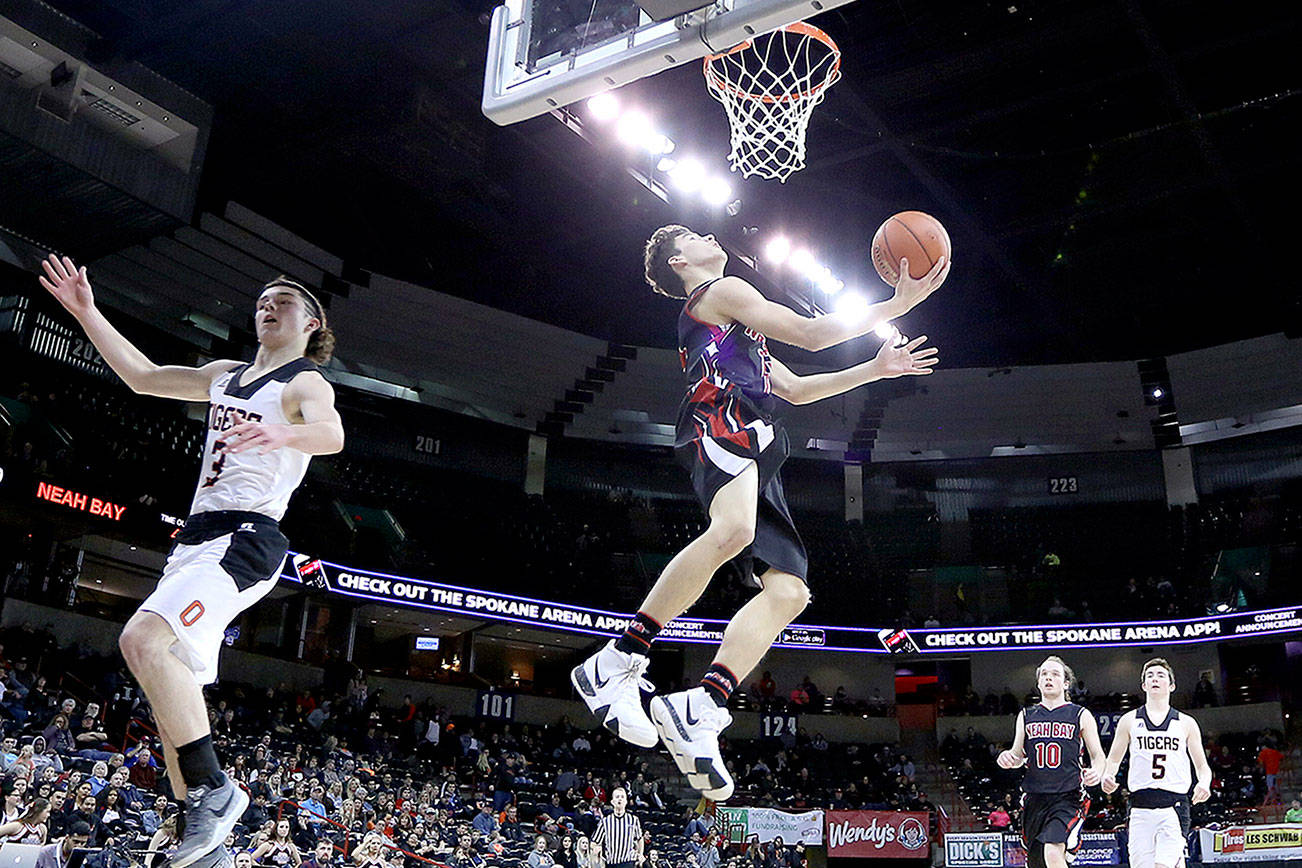STATE 1B BOYS: Moffet’s record night too much for Neah Bay