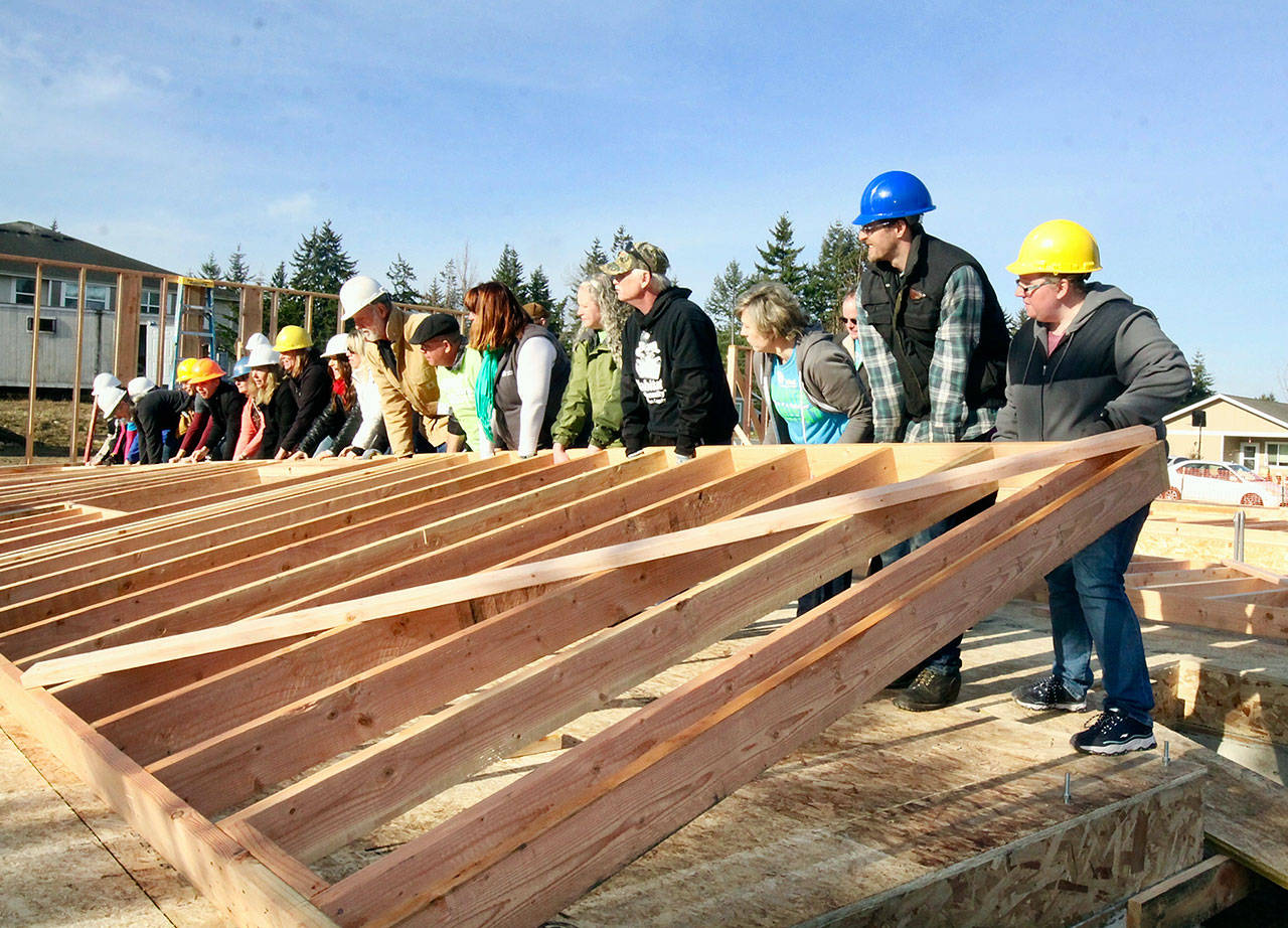 (Dave Logan/for Peninsula Daily News)