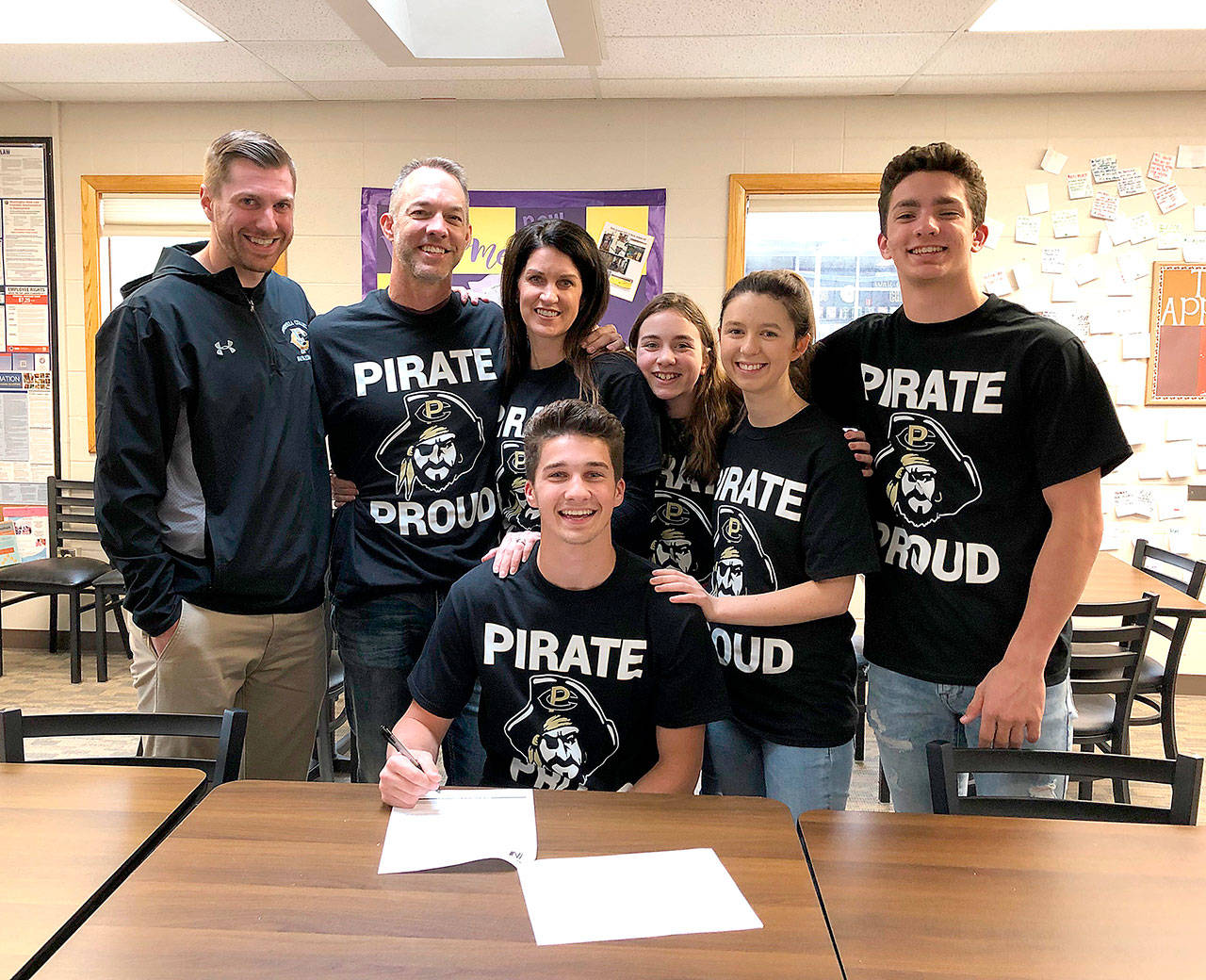 COLLEGE BASKETBALL: Sequim’s Nate Despain will play for Peninsula