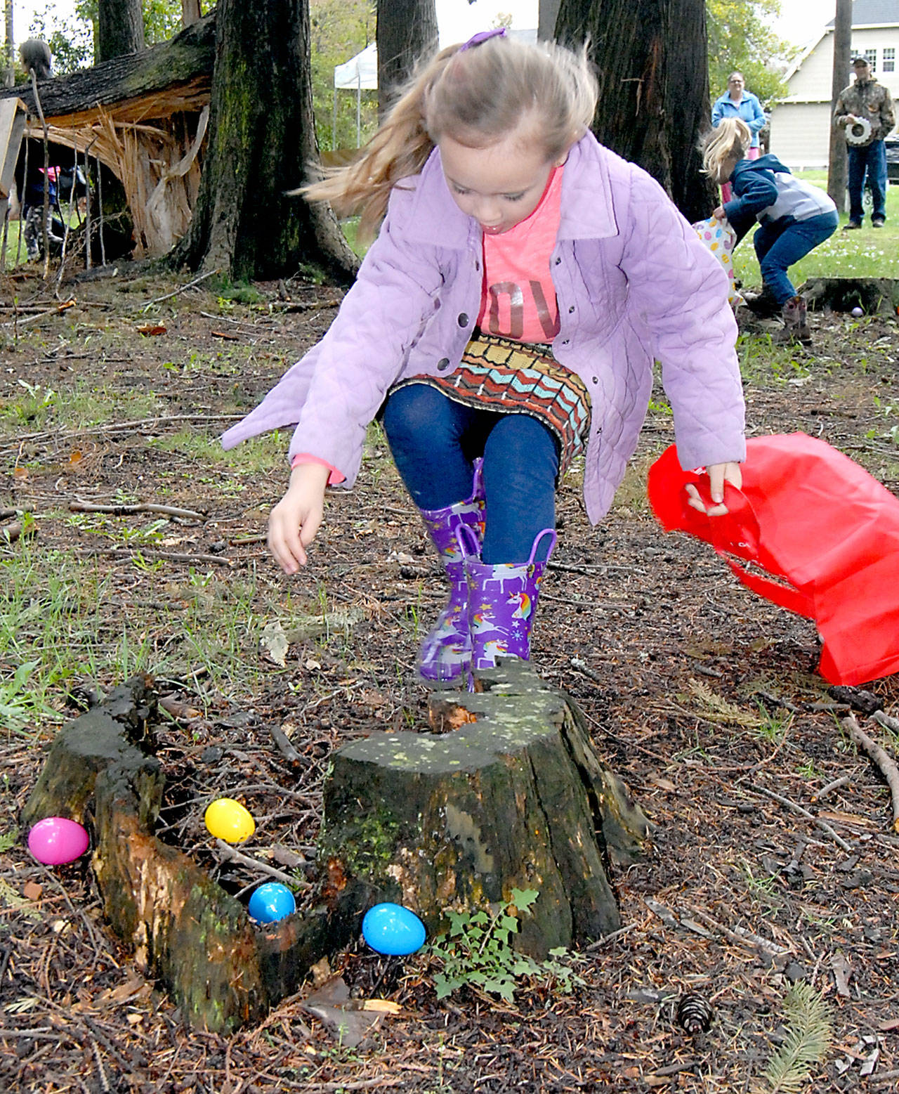 Peninsula egg hunts set this weekend