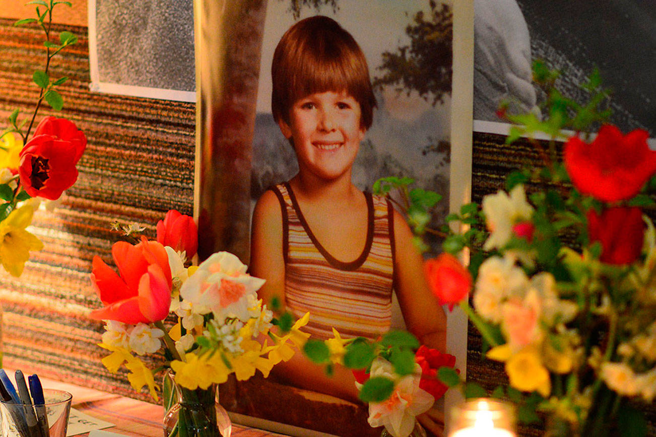 Memorial draws throng to fairgrounds in Port Townsend