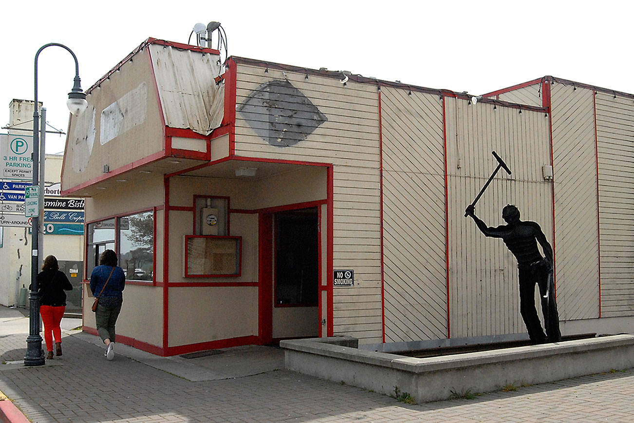 Barhop to expand into former Dairy Queen in Port Angeles