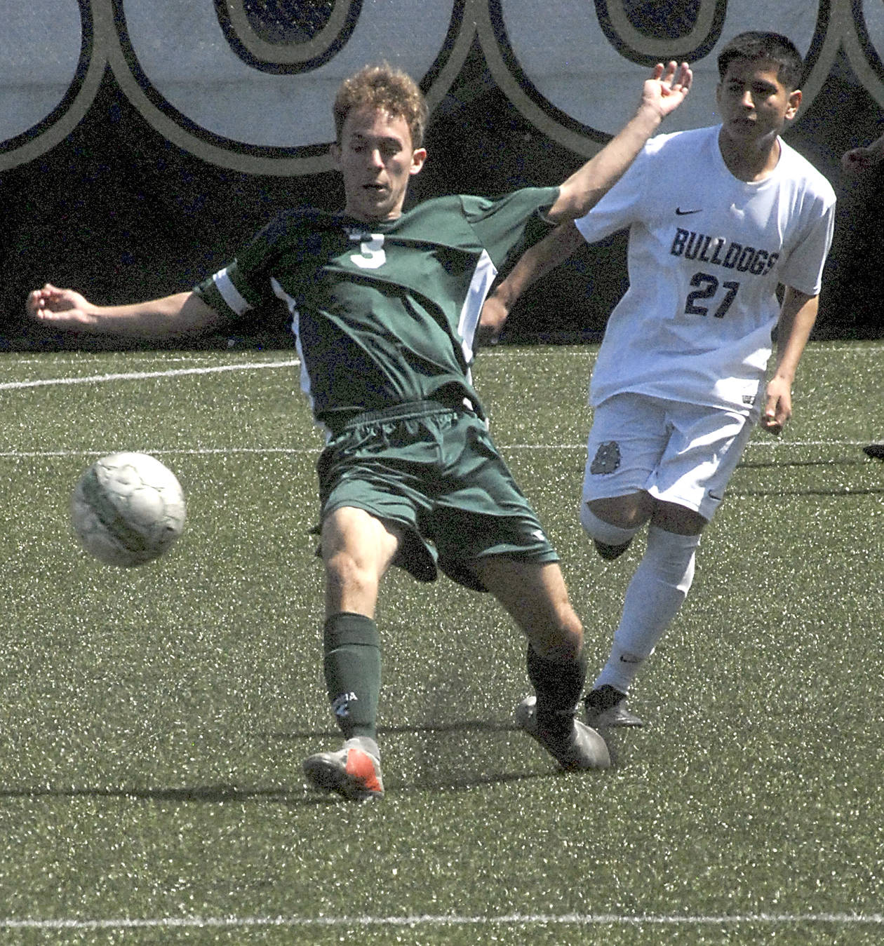 <strong>Keith Thorpe</strong>/Peninsula Daily News Port Angeles’ Andrew St. George passes the ball during a district playoff game earlier this month.