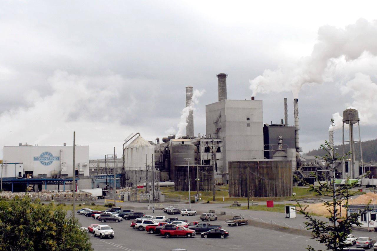 The Port Townsend Paper Corp. plans to replace a piece of equipment with a new model that will continuously pulp old corrugated containers. The state Department of Ecology has determined that the impact on the environment is not significant and has asked the public for their input. (Jeannie McMacken/Peninsula Daily News)