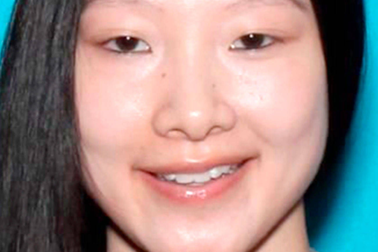 Search of Lake Crescent continues for woman last seen on inflatable raft