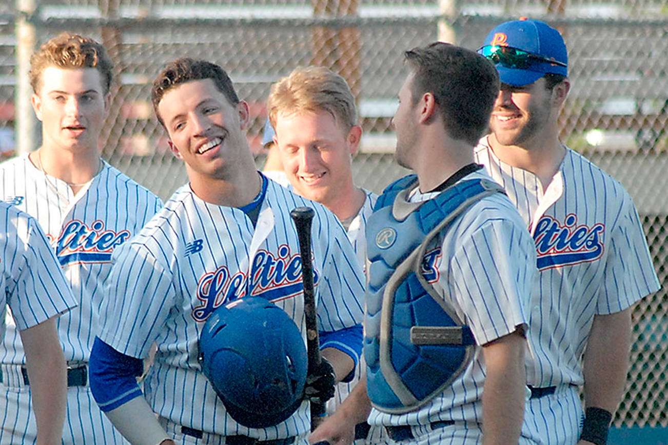 Lefties split opening series