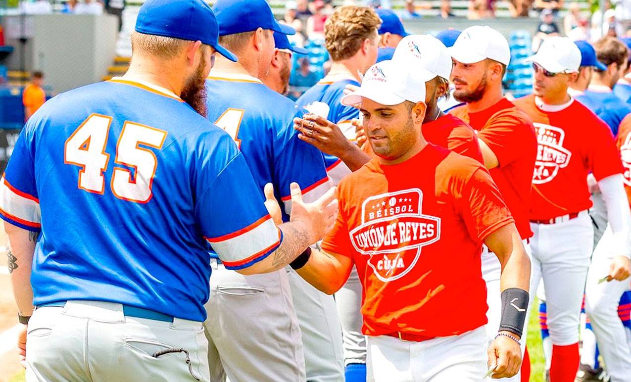 PORT ANGELES LEFTIES: From Cuba, with love