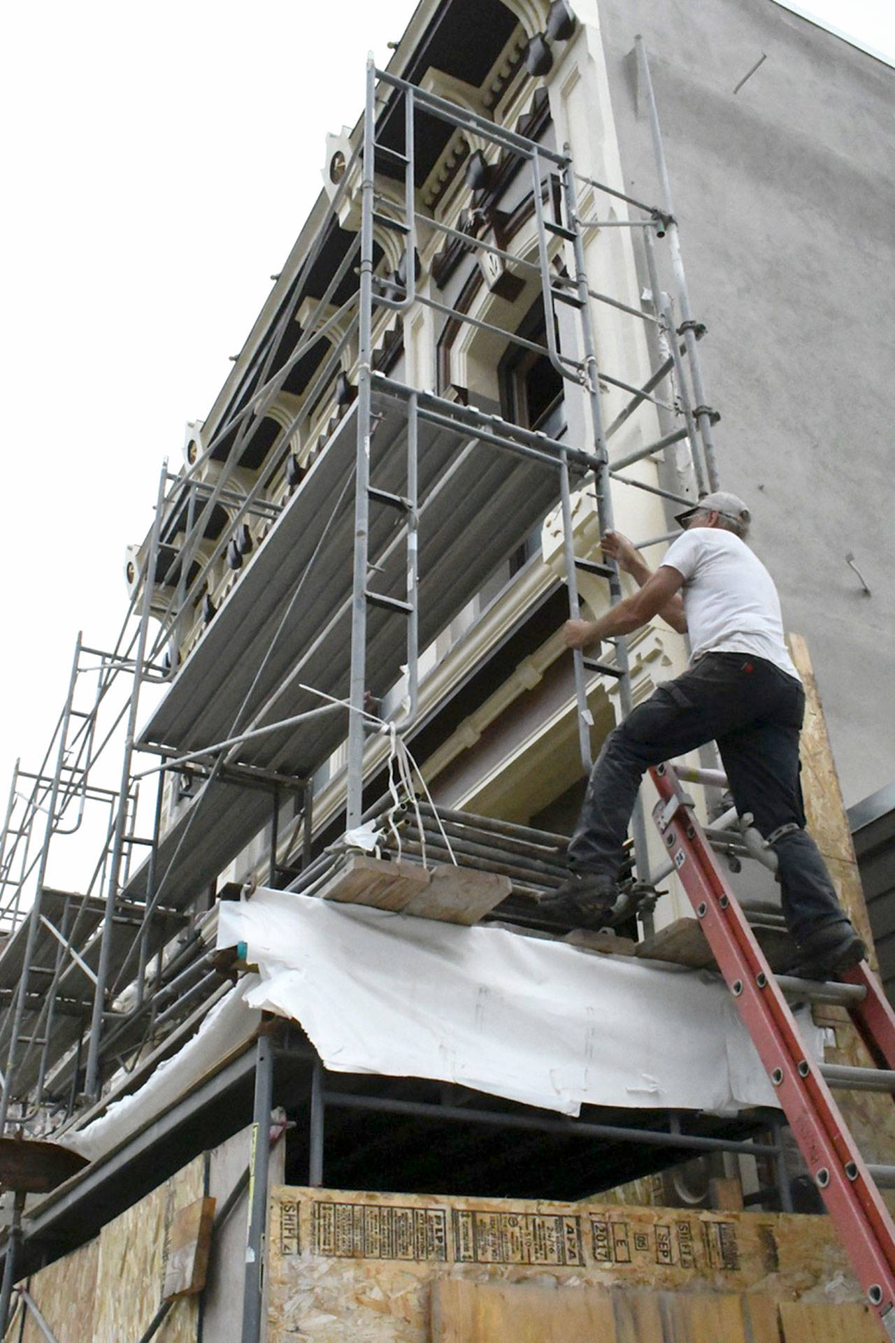 Jeannie McMacken/Peninsula Daily News