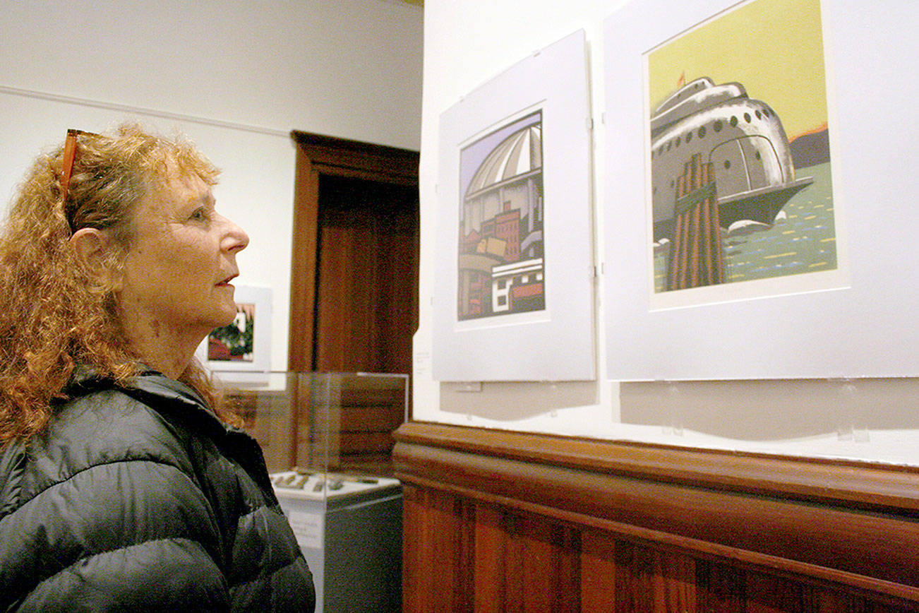 Hometown exhibit: Lockwood Dennis at museum