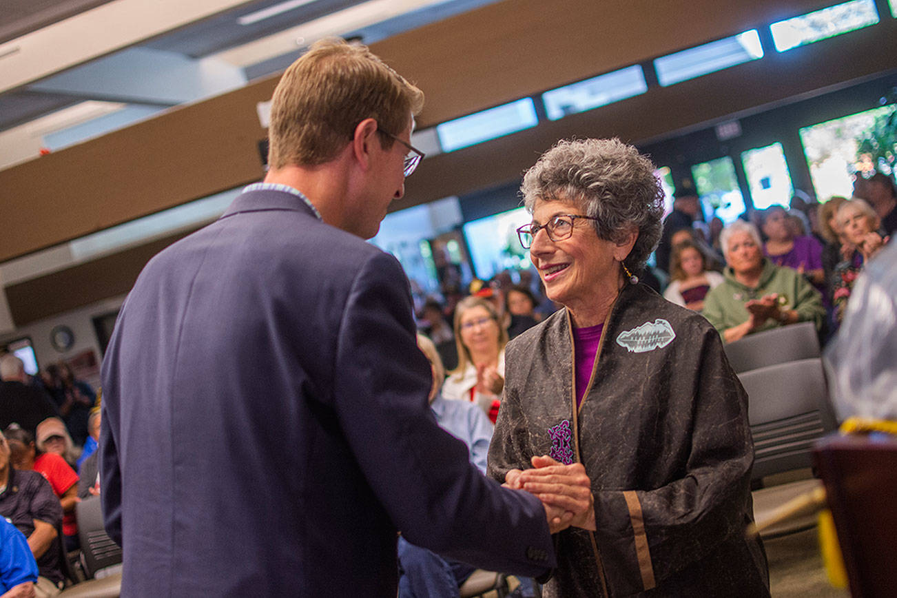 Nearly 100 Vietnam vets honored in Forks pinning ceremony