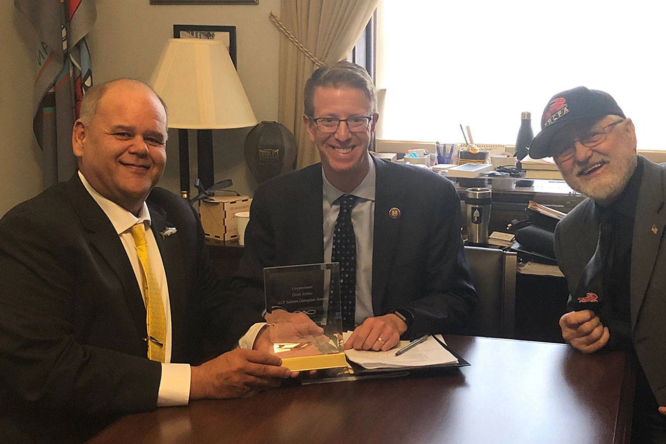 Kilmer gets ‘Salmon Champion Award’