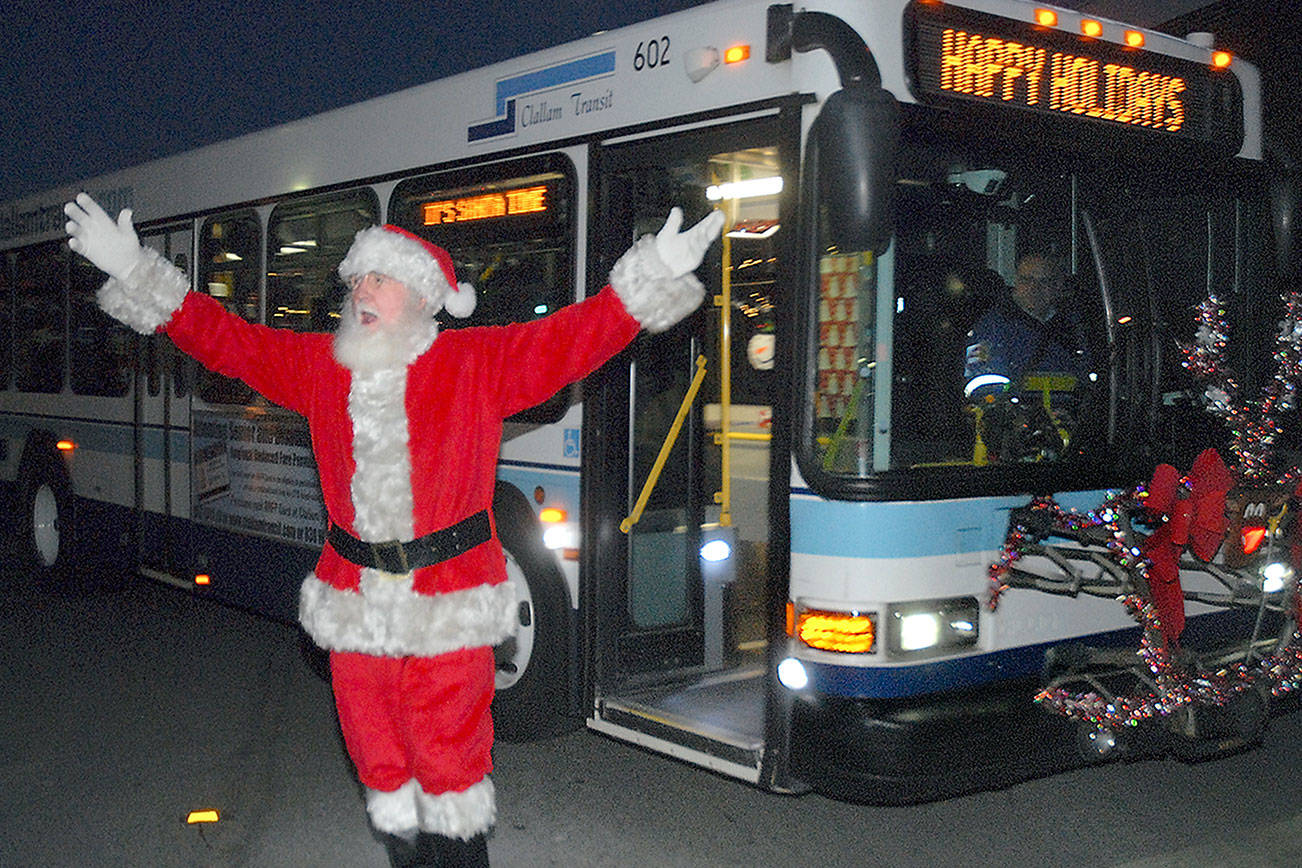 Holiday season kicks off in Port Angeles