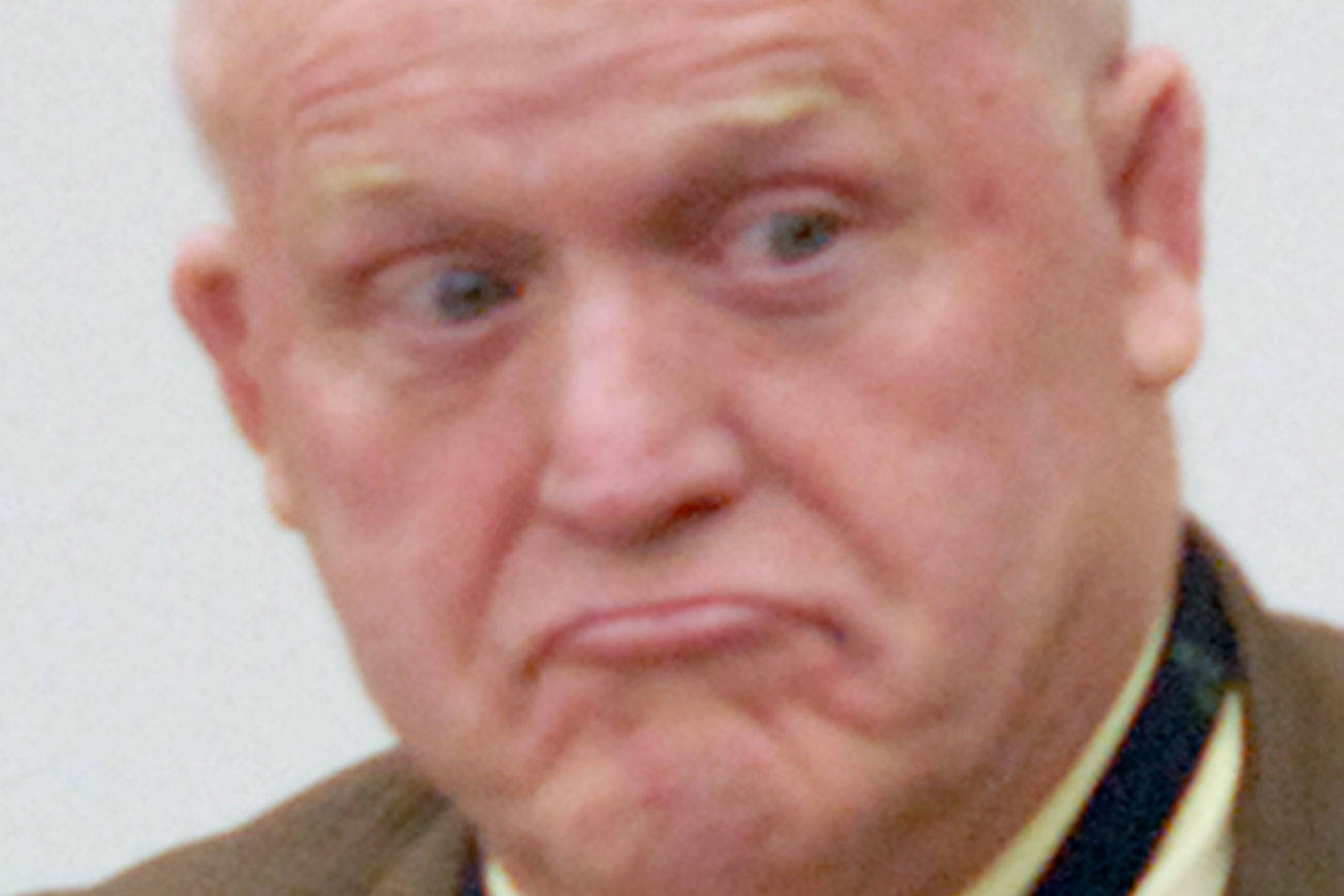 Sequim School board votes to offer Clark new contract