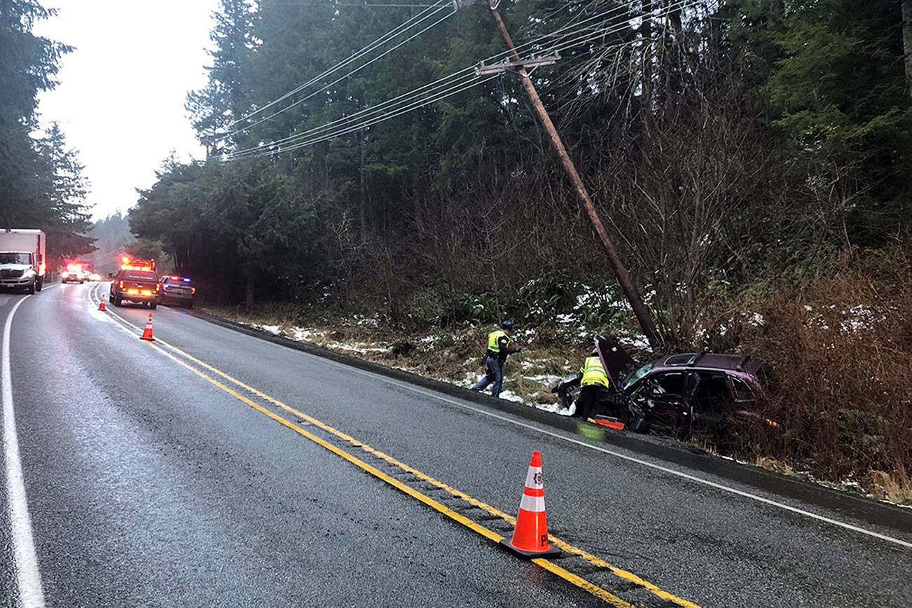 Port Townsend woman hurt in car-pole collision