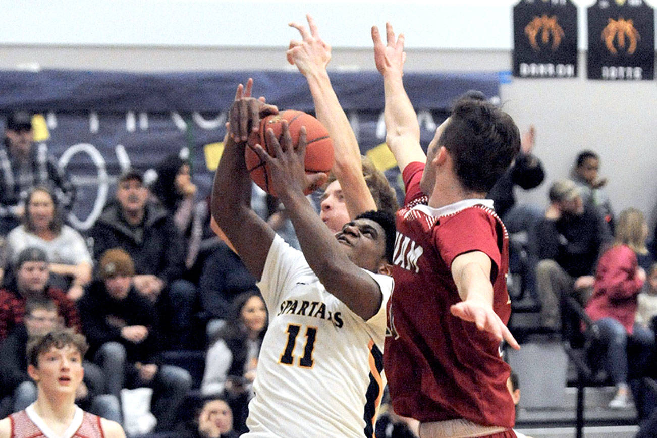 PREP BASKETBALL ROUNDUP: Forks’ Trey Baysinger scores 29 in win over Hoquiam