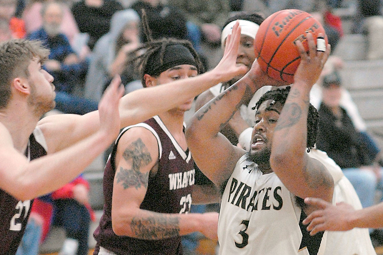 MEN’S BASKETBALL: Peninsula men handle Whatcom