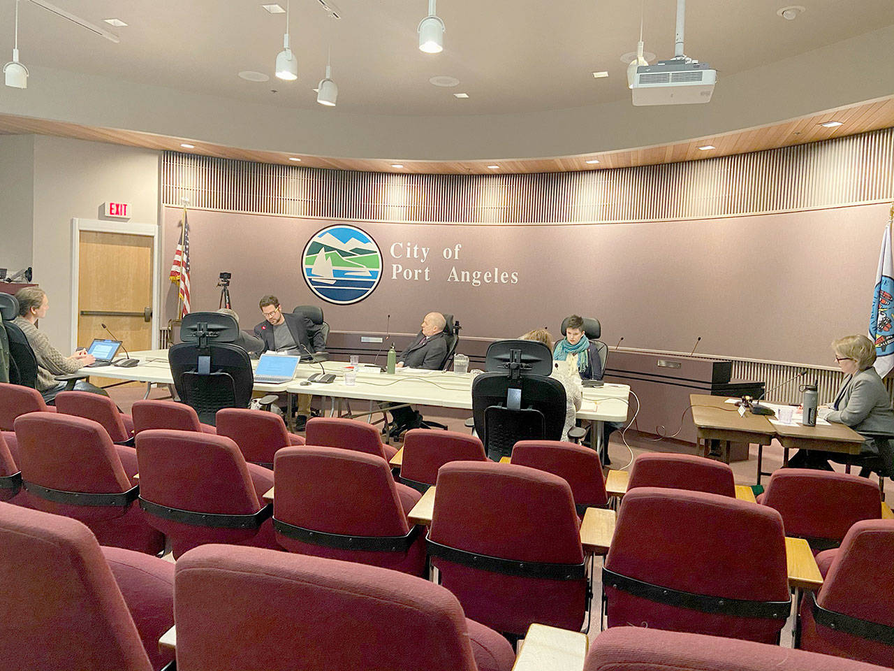 The Port Angeles City Council discusses the COVID-19 outbreak. Pictured from left are Lindsey Schromen-Wawrin, Brenden Meyer, Charlie McCaughan, Navarra Carr and Mayor Kate Dexter. Not pictured are Mike French and LaTrisha Suggs. (Rob Ollikainen/Peninsula Daily News)