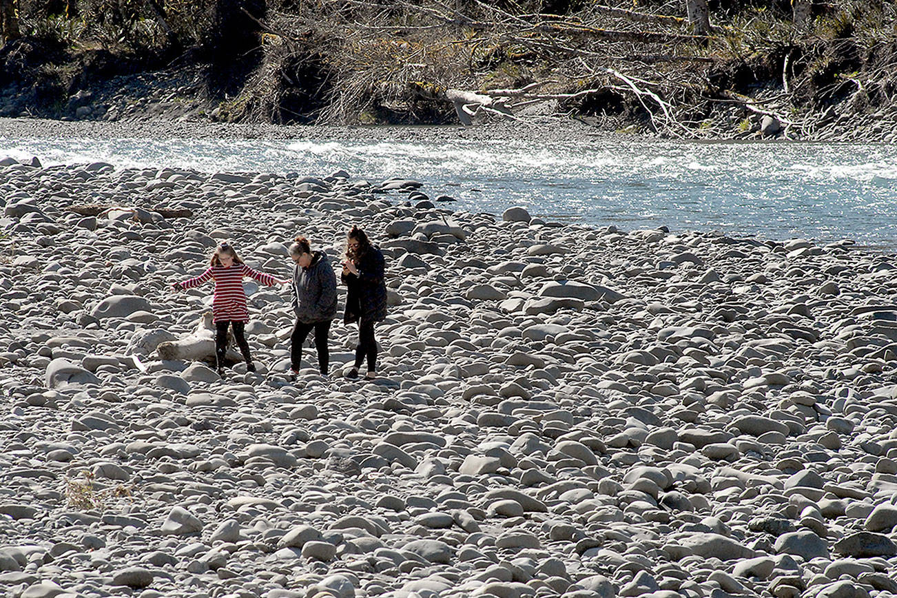 Walking along the Elwha River