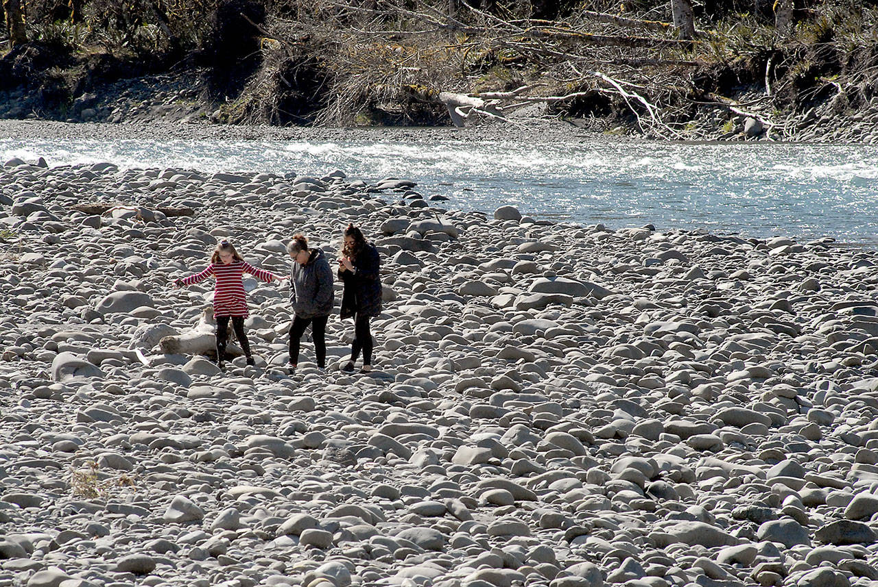 Walking along the Elwha River