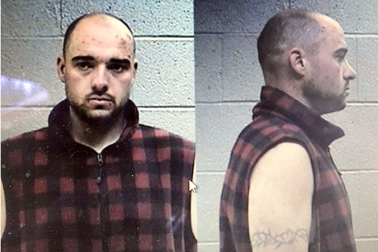 Deputies seek Forks man