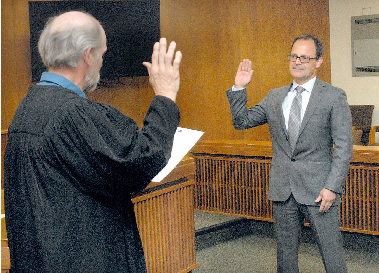 Barnhart sworn in as new judge