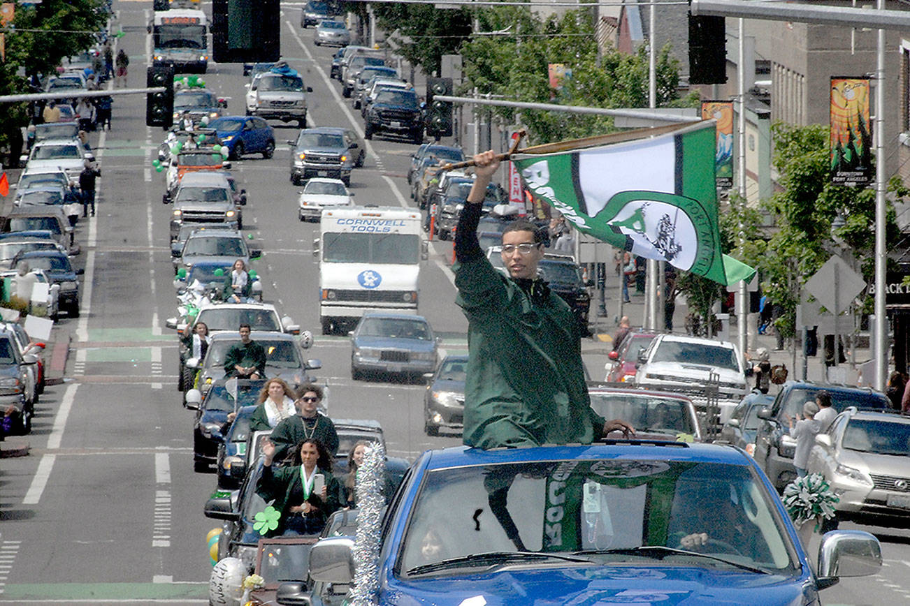 Peninsula graduates cheered Friday in drive by festivities