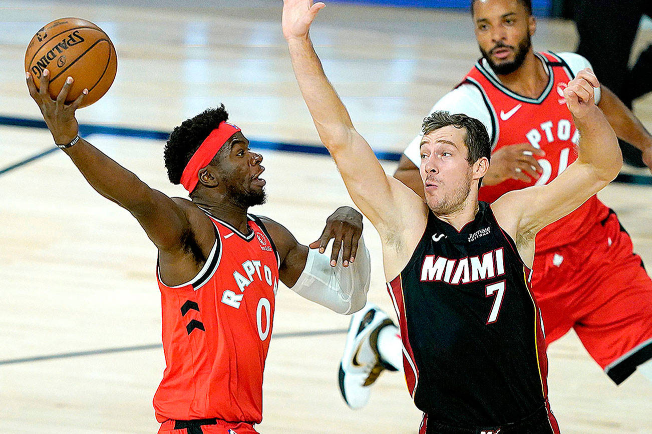 AP SPORTS BRIEFS: Navy probes Kaepernick K-9 incident