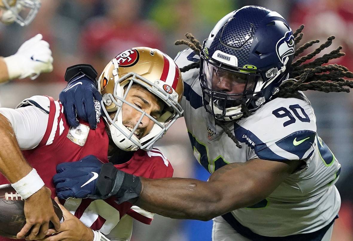 SEAHAWKS: Tennessee Titans sign Clowney