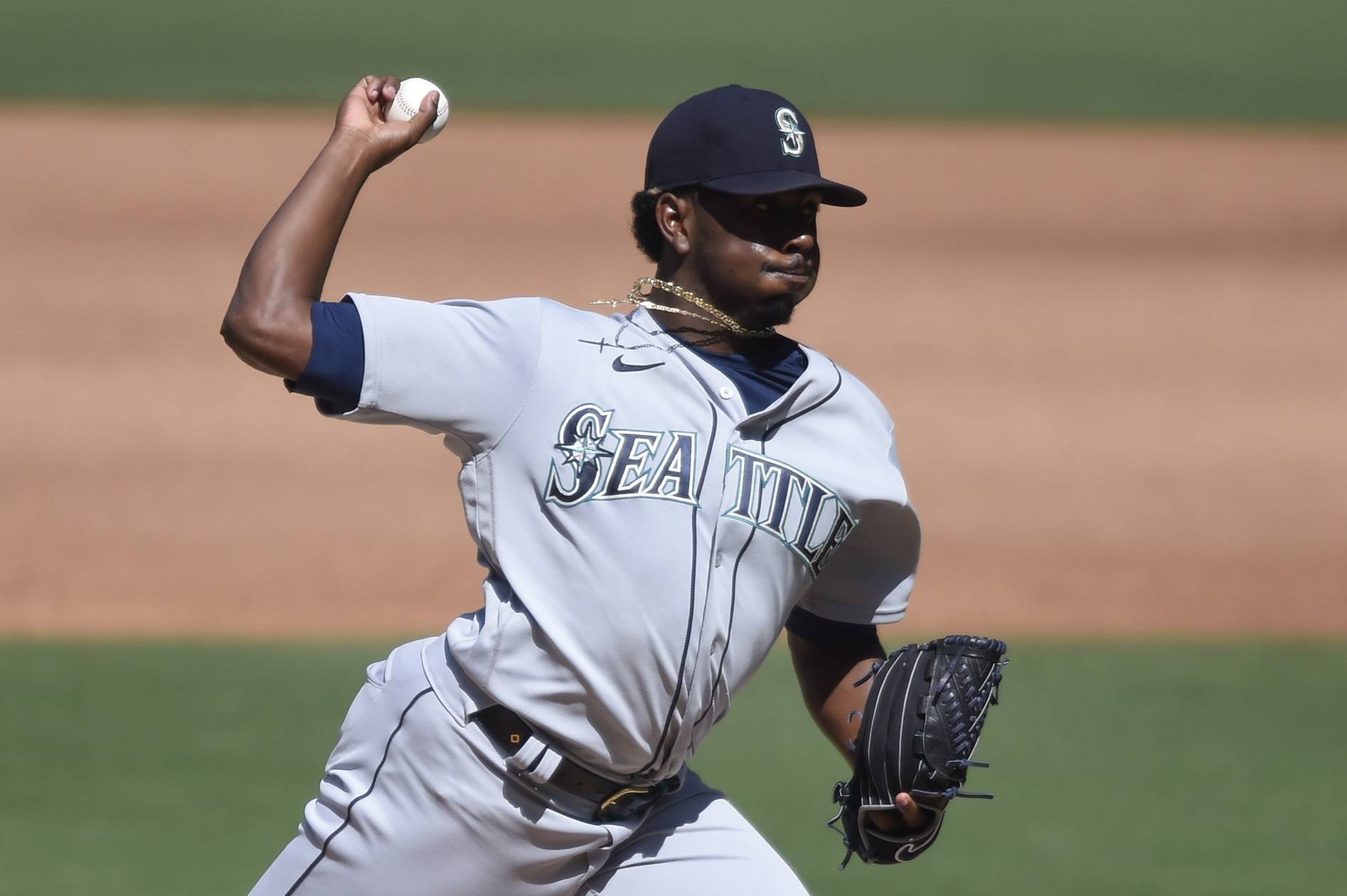 MARINERS: M’s lose in 11 innings to Padres