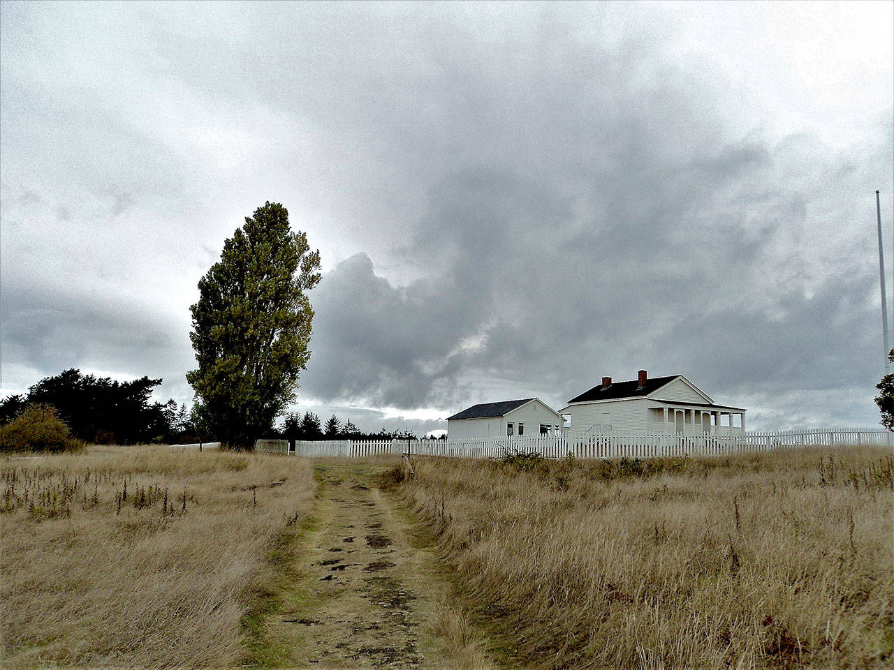 The officers’ quarters at American Camp on the southern tip of San Juan Island. (Pierre LaBossiere/Peninsula Daily News)