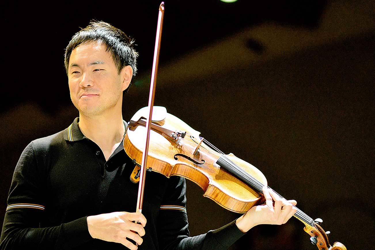 Richard O’Neill, seen rehearsing for one of his solo appearances with the Port Angeles Symphony, won a Grammy Award on Sunday for best classical instrumental solo recording. (Diane Urbani de la Paz/Peninsula Daily News)
