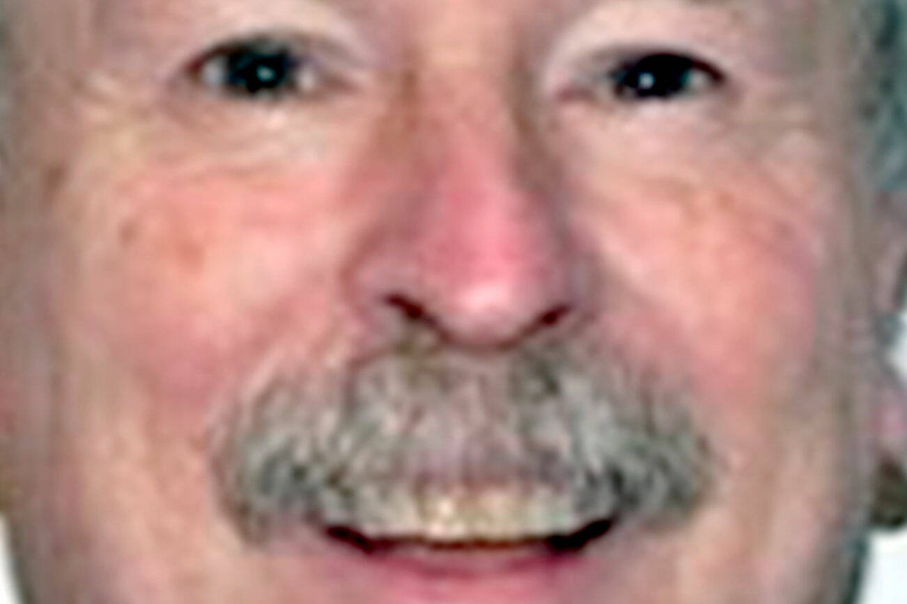 Bob Nuffer will present “Christmas Traditions 2021” at 11 a.m. Sunday.