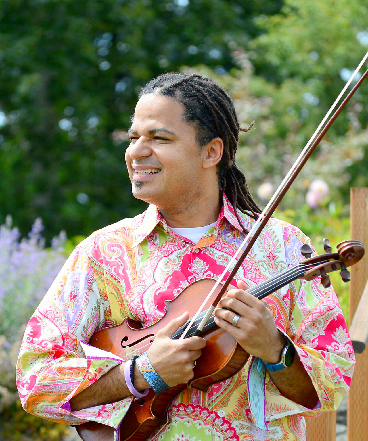 Violist Tyrone Beatty will appear this Friday, Saturday and Sunday with the Peninsula Singers. (Diane Urbani de la Paz/Peninsula Daily News)
