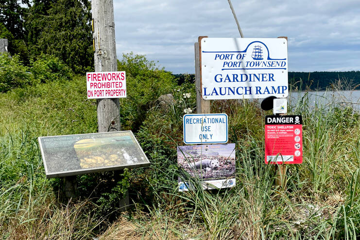 The Port of Port Townsend has installed a no fireworks sign by the entrance to the Gardiner boat launch ramp to discourage illegal fireworks use that has been an ongoing problem, residents say, along with illegal camping and overnight parking in the lot across the road. (Paula Hunt/Peninsula Daily News)