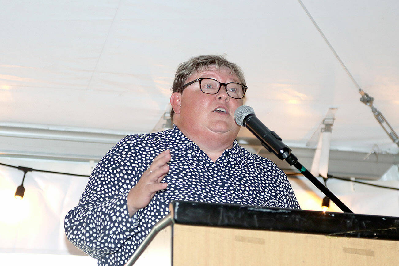Dave Logan/for Peninsula Daily News
Marcia Isenberger, a three-sport star at Port Angeles High School who went on to become the top tennis player at Eastern Washington, speaks at the Roughrider Hall of Fame dinner Saturday night.