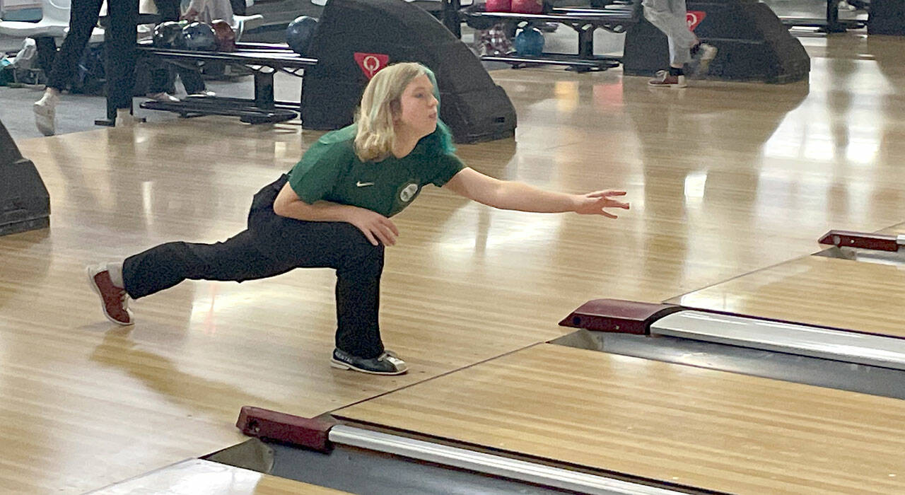 Port Angeles High School freshman Zoey Van Gordon is one of 12 players on the new girls bowling team that began competing this month under coach Becky Gunderson. Athletic director Dwayne Johnson said the school added bowling to its sports calendar to help improve girls’ athletic participation, which has been in decline. The team practices at Laurel Lanes. (Paula Hunt/Peninsula Daily News)