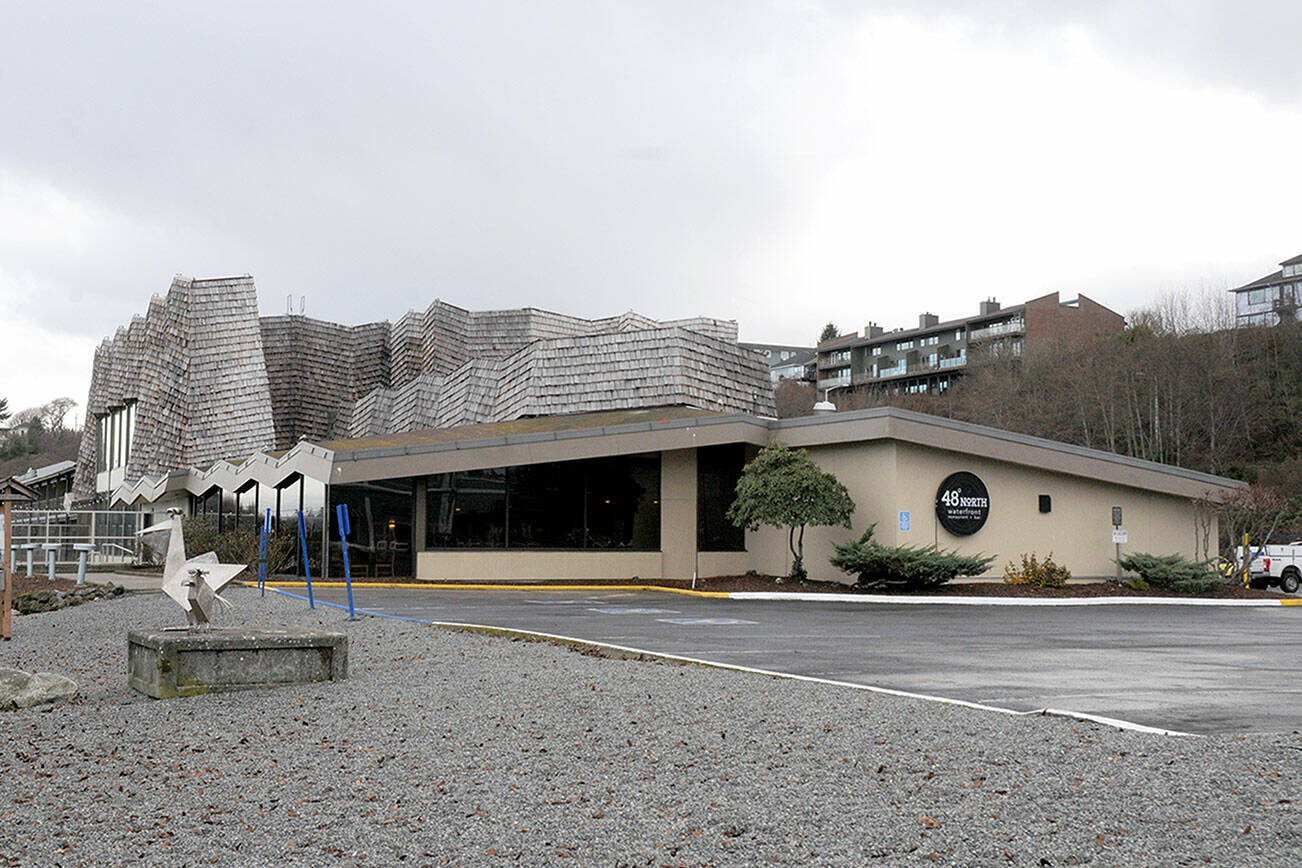 KEITH THORPE/PENINSULA DAILY NEWS
The Port Angeles Red Lion Hotel and adjoining 48º North Waterfront Restaurant, shown on Friday, is slated for rennovation and restaurant expansion.