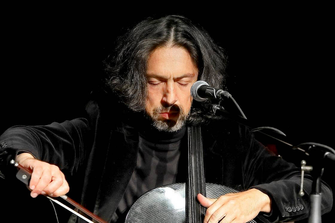 Ian Maksin will perform in Forks on Sunday.