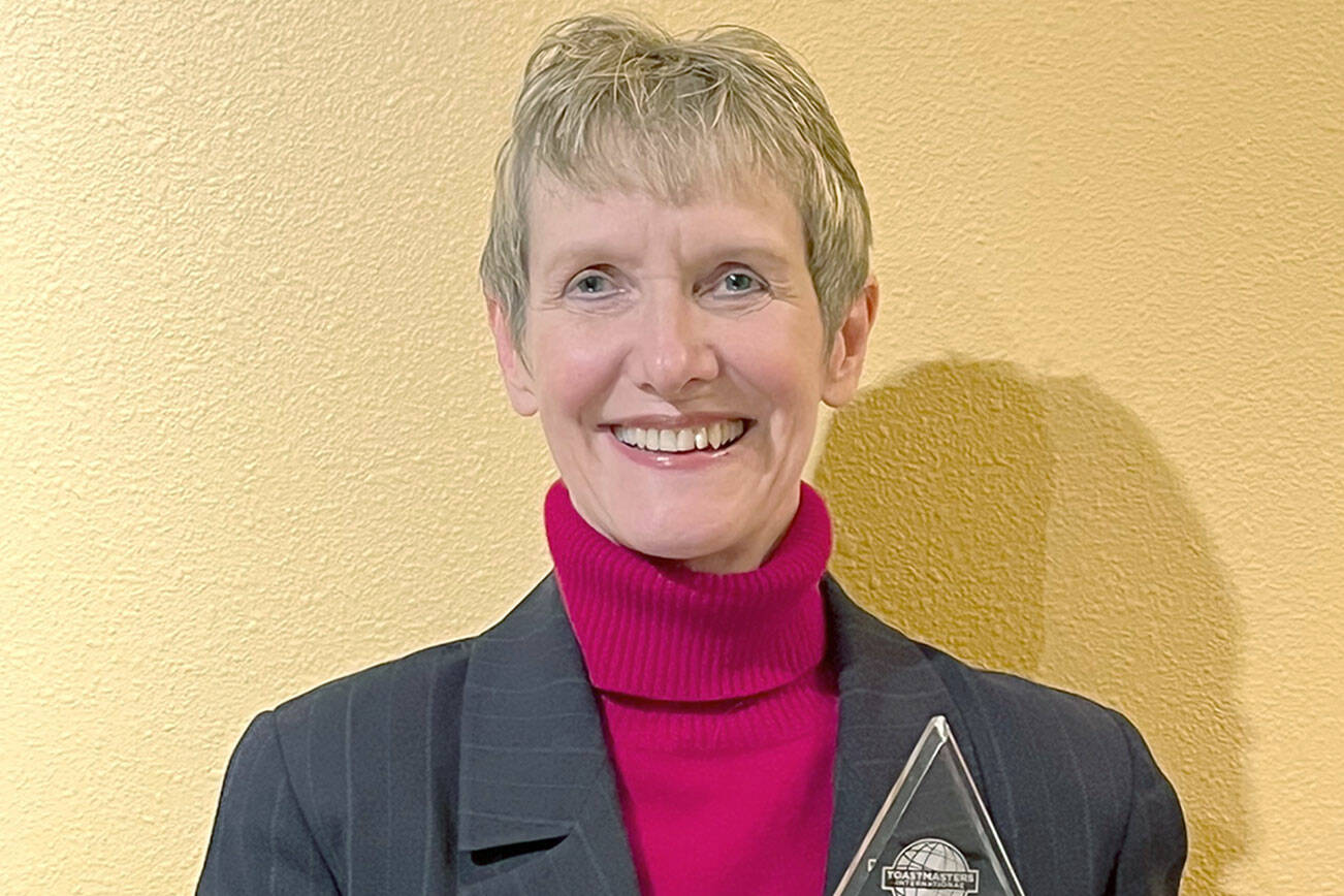 Skwim Toastmaster Lindy MacLaine