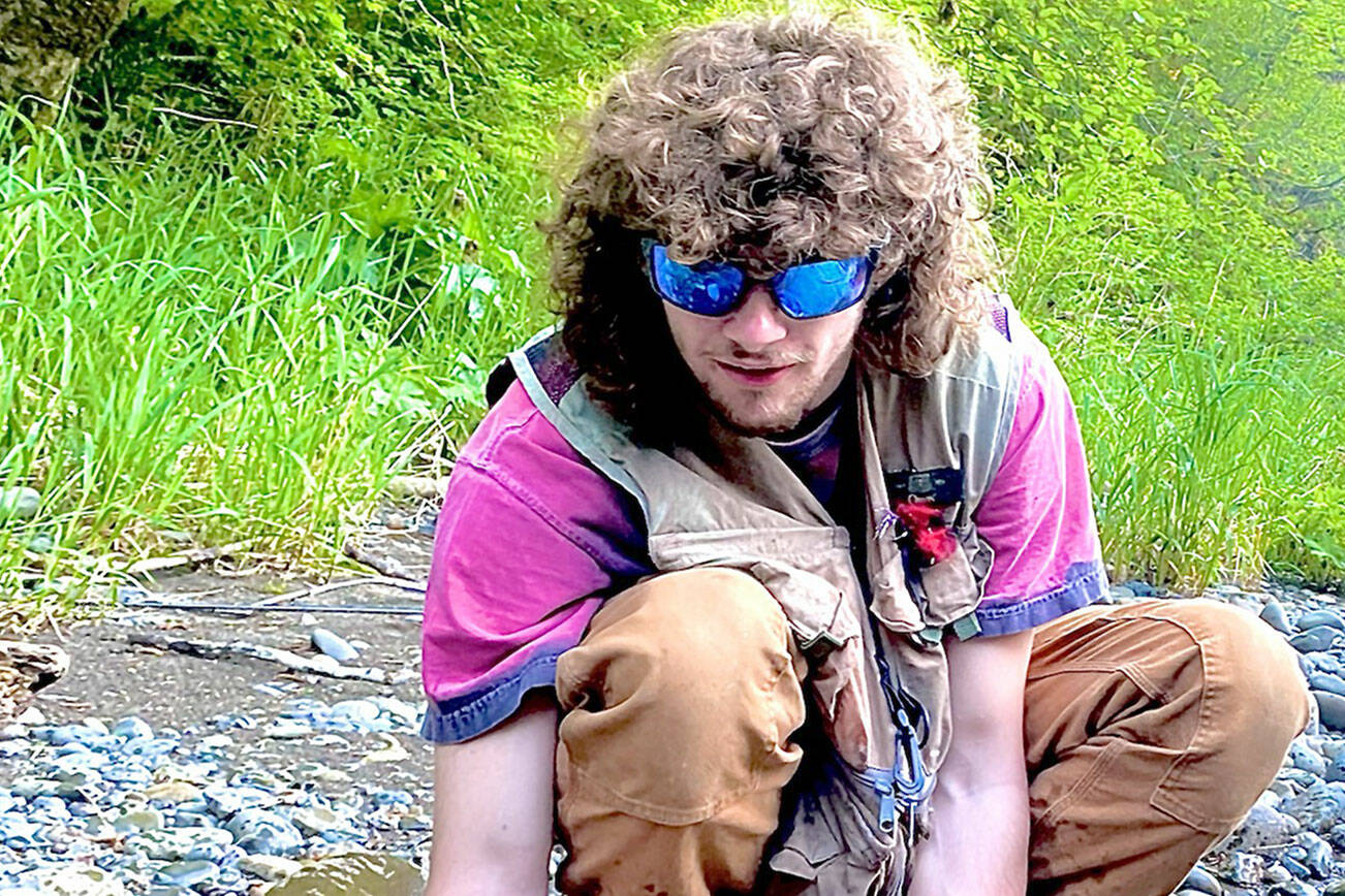 Jerry's Bait and Tackle
This steelhead in spawning colors was caught on a diver and shrimp set up on the Sol Duc River by an angler known as "HairDew" during a fishing outing with Jerry Wright of Jerry's Bait & Tackle.
