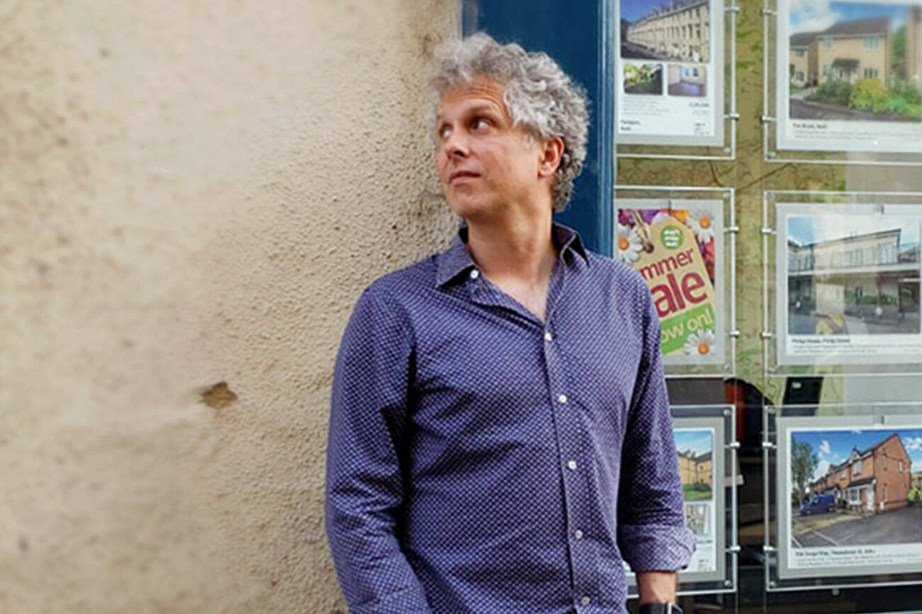 Guitarist Clay Bartlett will play as part of Trinity United Methodist’s Candlelight Concerts series.