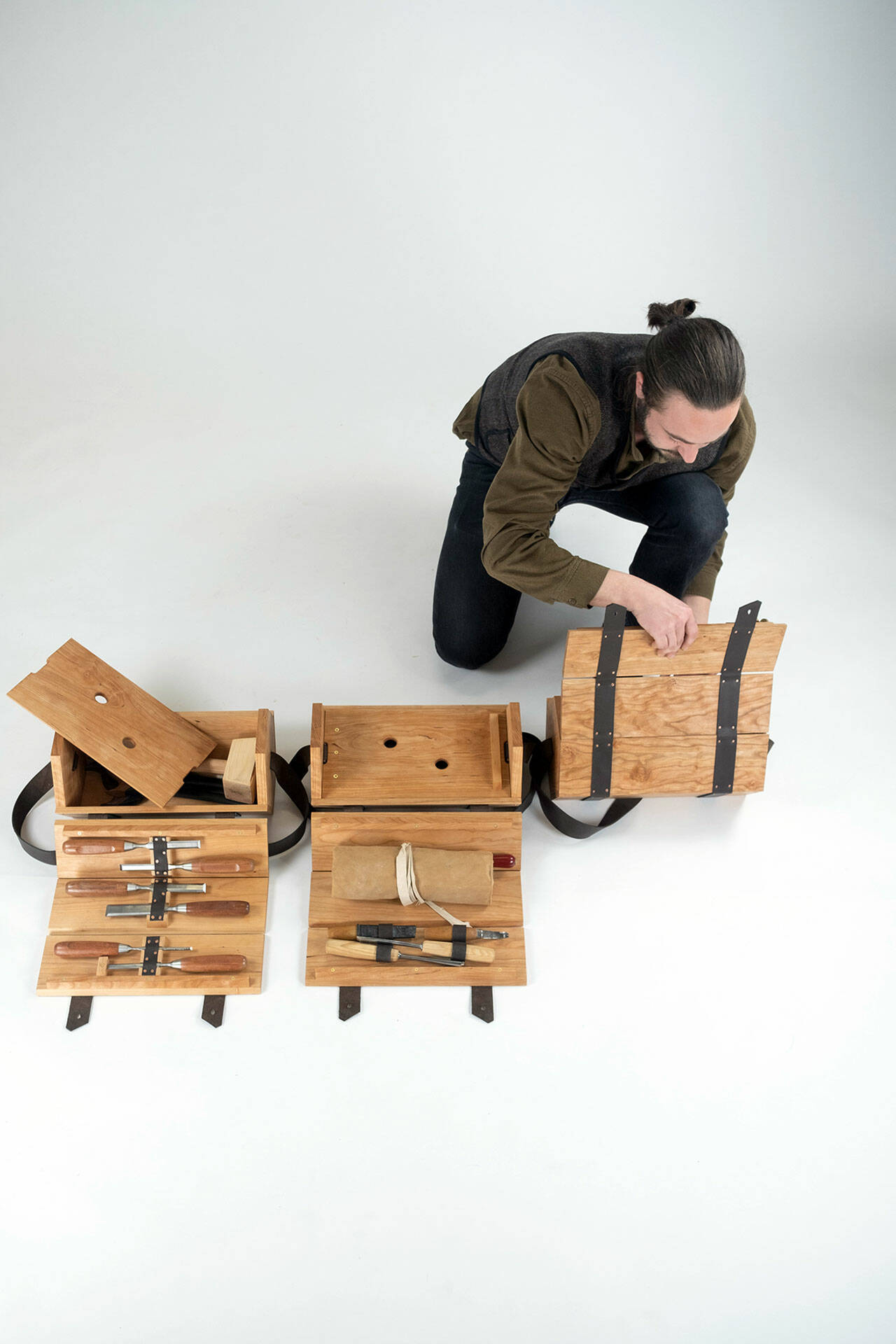 Otto Kildegaard with boxes.