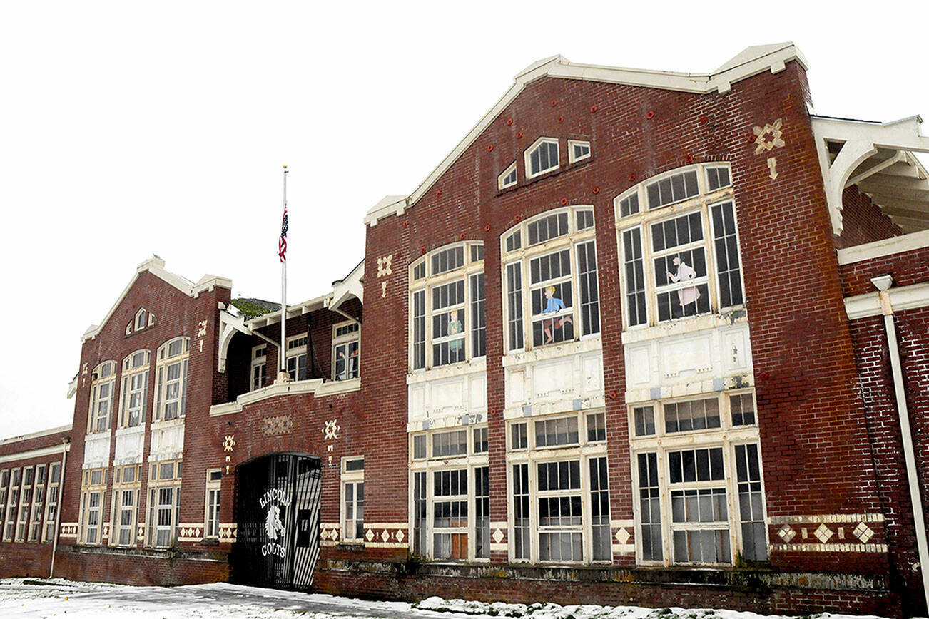 The former Lincoln School, shown on Thursday, will be examined by the City of Port Angeles for possible conversion into multifamily housing. (Keith Thorpe/Peninsula Daily News)