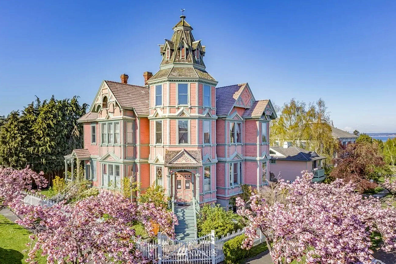 The Starrett House, built in 1889 and now owned by Bayside Housing.