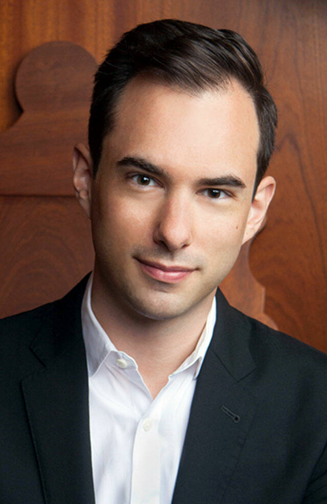 Christopher Houlihan will perform an organ concert Thursday evening in Port Angeles.